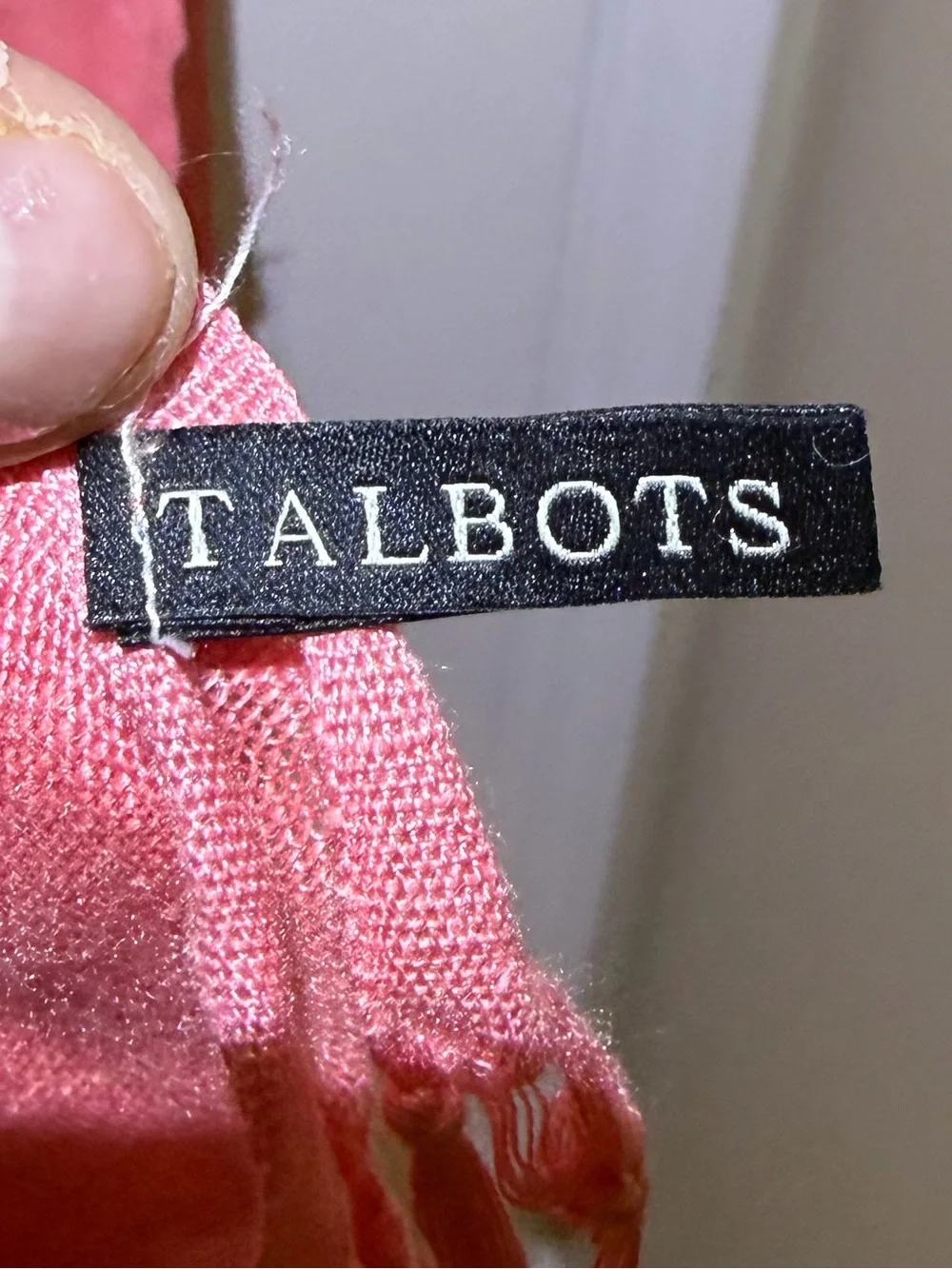 23” X 83” Talbots Lightweight Coral Wrap Scarf Shawl Sarong Pareo Cover Up. OS